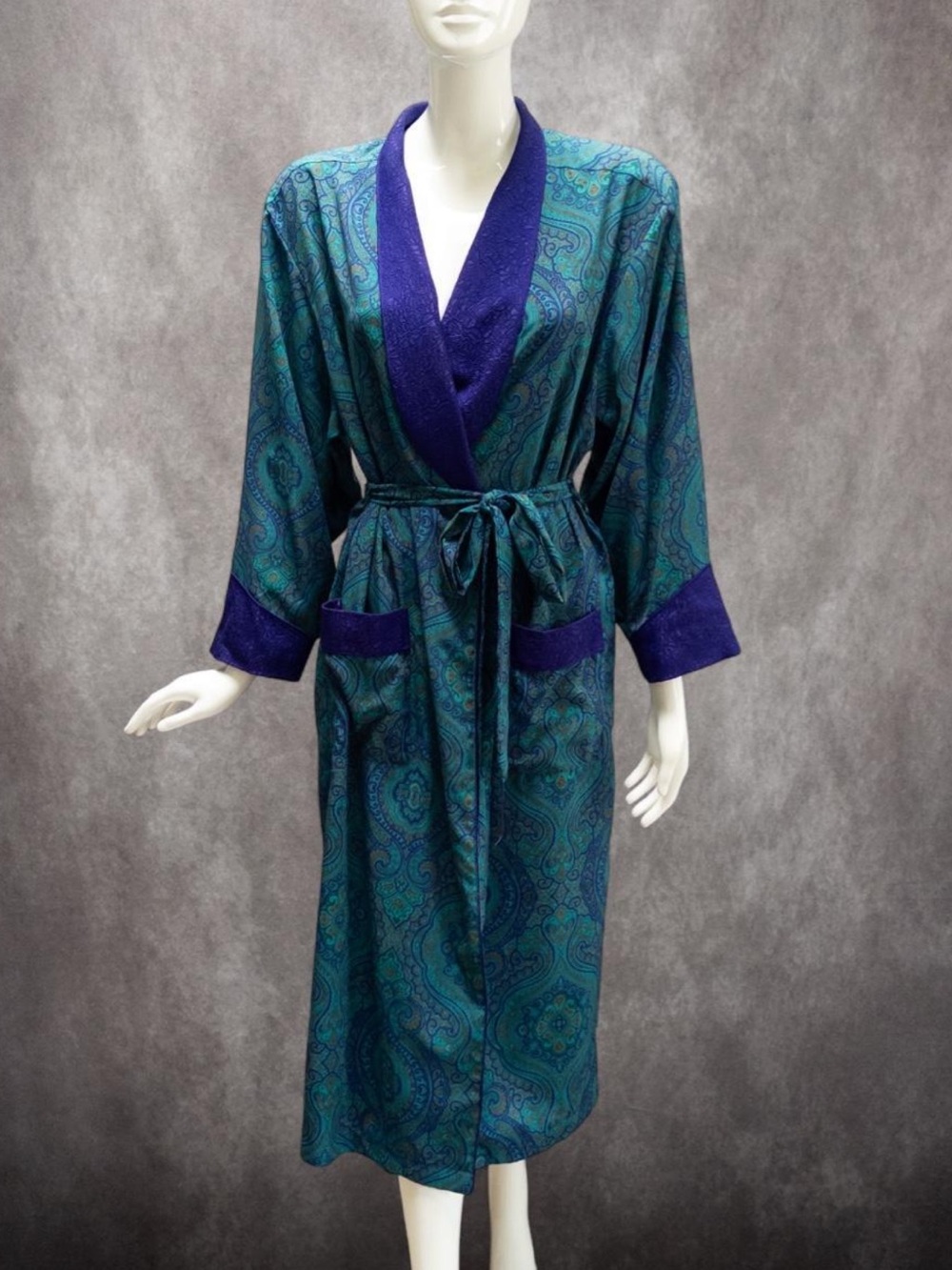 Vtg Victoria's Secret Gold Label Teal, Purple Paisley Satin Robe P/S‎ - Picture 2 of 10